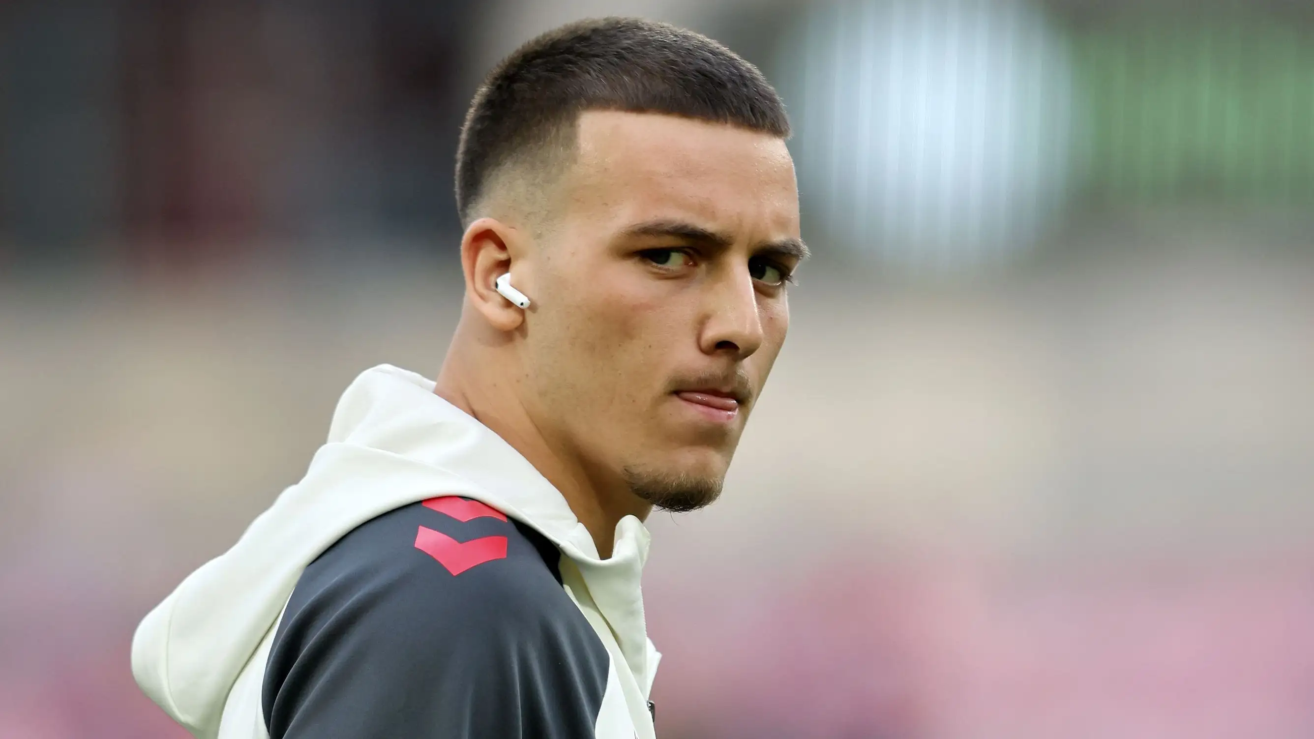 Niesamowita presja na młodych piłkarzach: Trener Kolonii wściekły