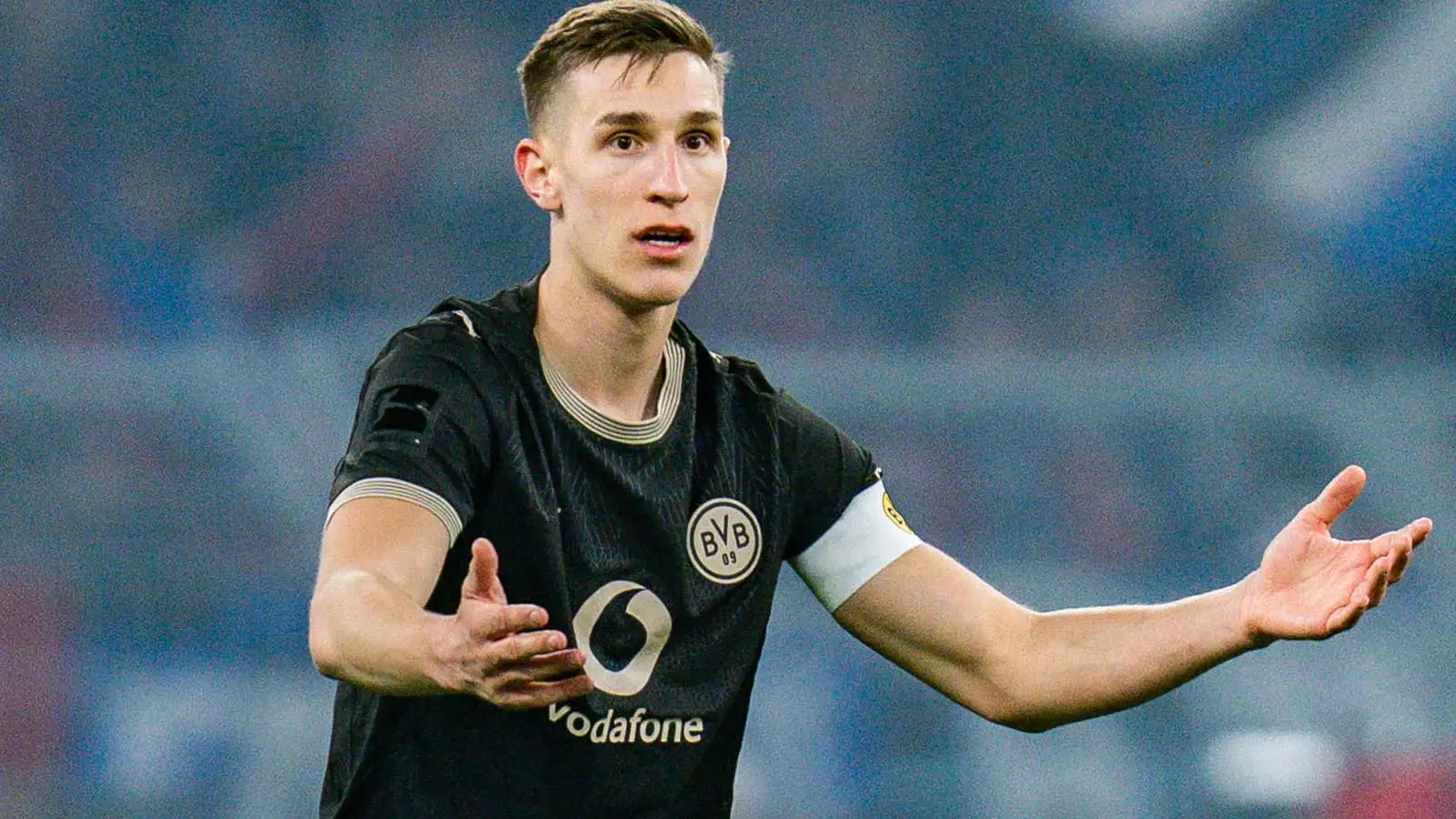 Schlotterbeck zabiera głos: Rozmowy kontraktowe z BVB w zawieszeniu, celują w niego giganci