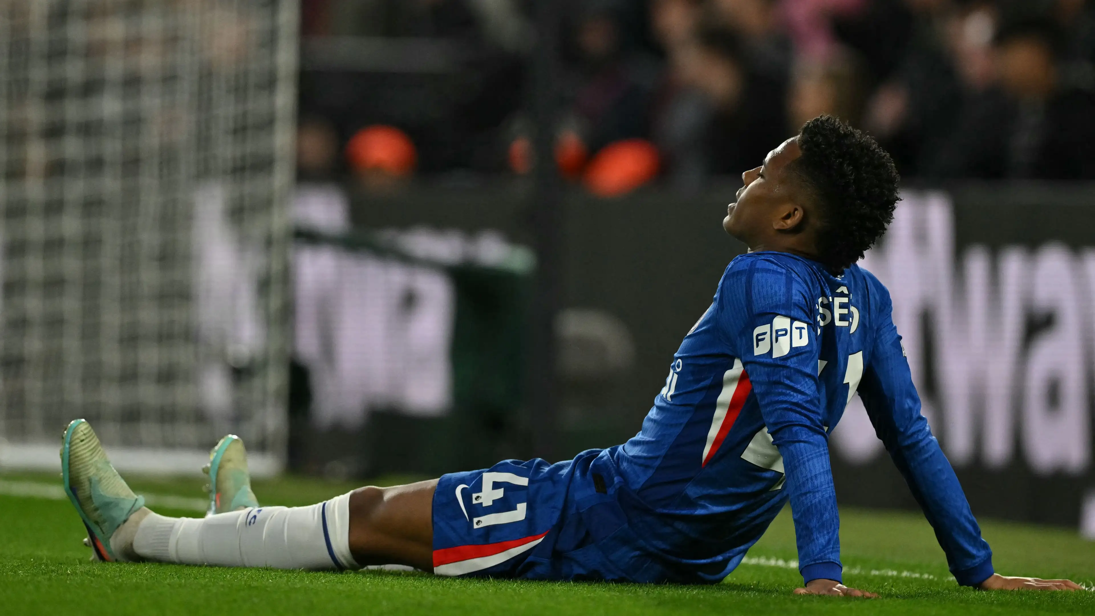 Chelsea w żałobie: Gwiazda na łopatkach, kolejna kontuzja wstrząsa klubem