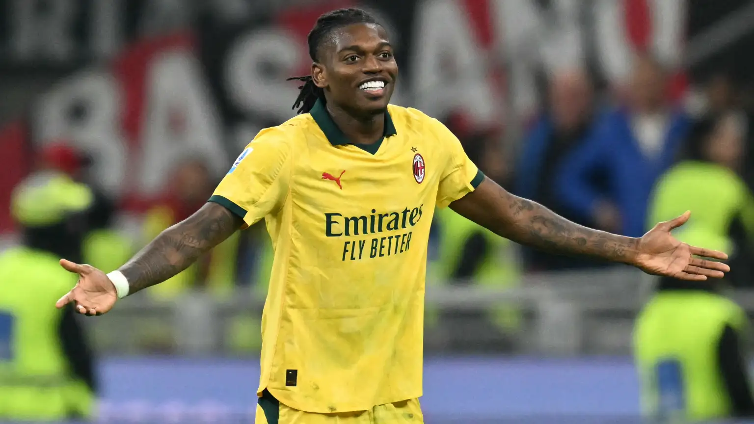 Leao kuszony bajeczną ofertą: Czy Portugalia opuści Serie A?