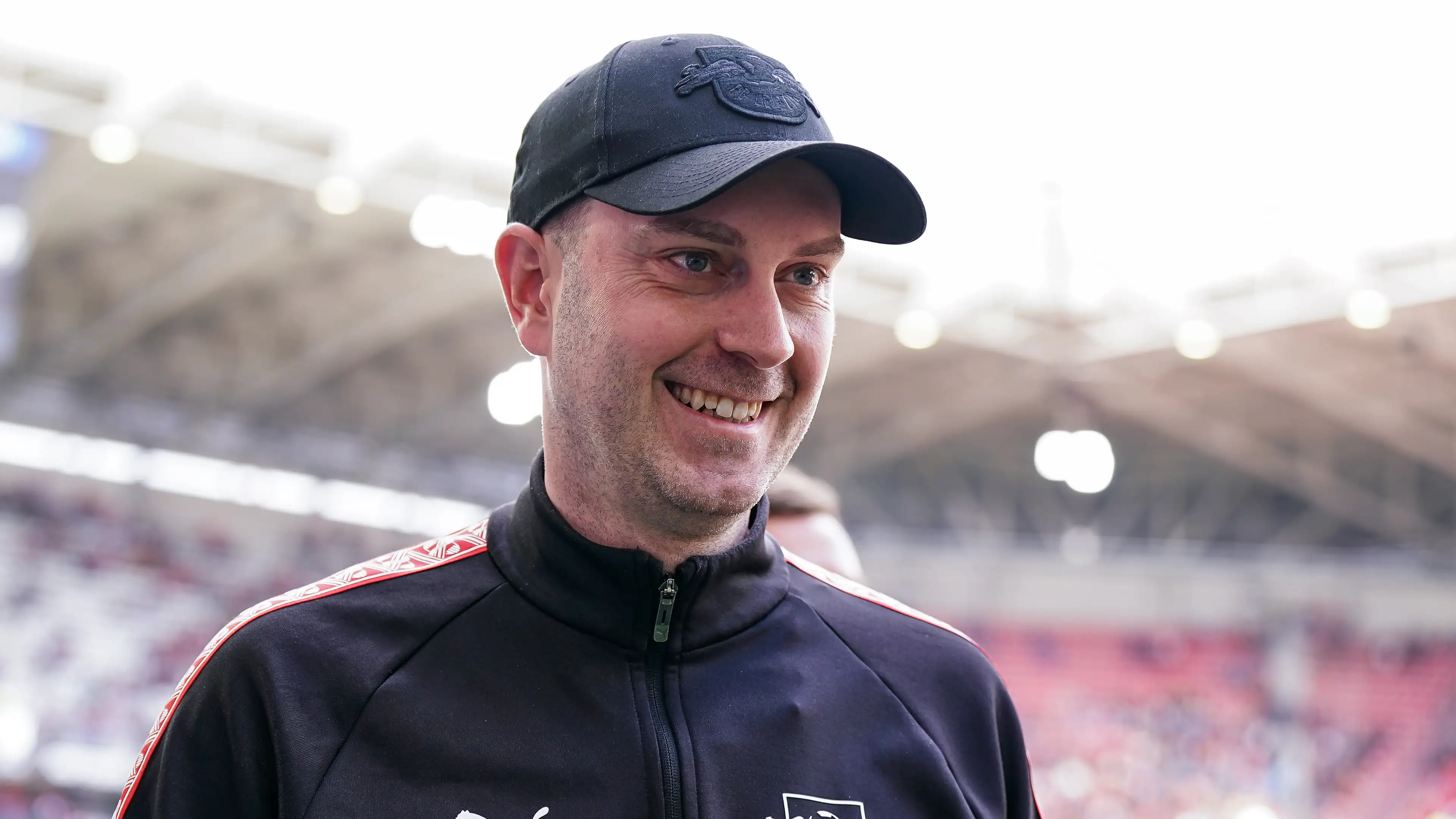 Gwiazda Bundesligi na celowniku gigantów: Leipzig i BVB walczą o Aslaniego