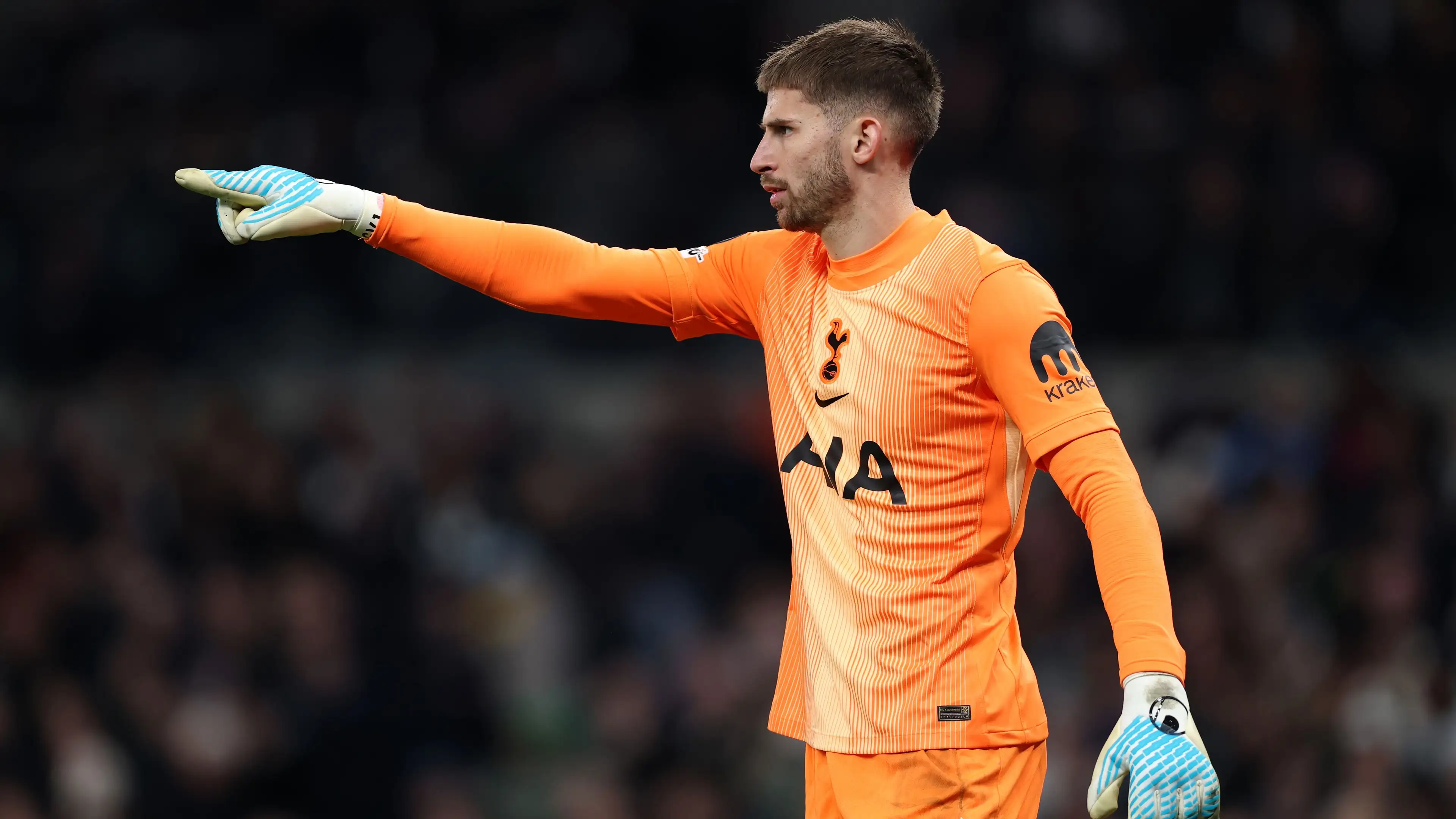 Wymiana bramkarzy: Tottenham z Napoli w grze o Vicario?