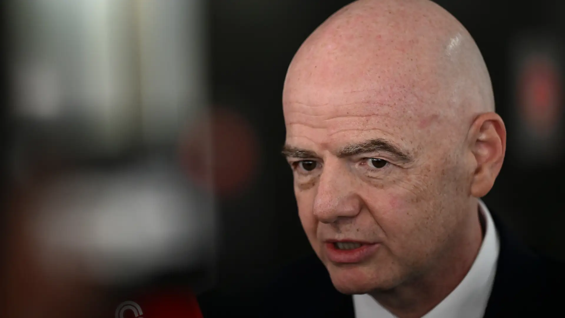 Projekt Infantino upada. Piłka nożna wraca do korzeni?