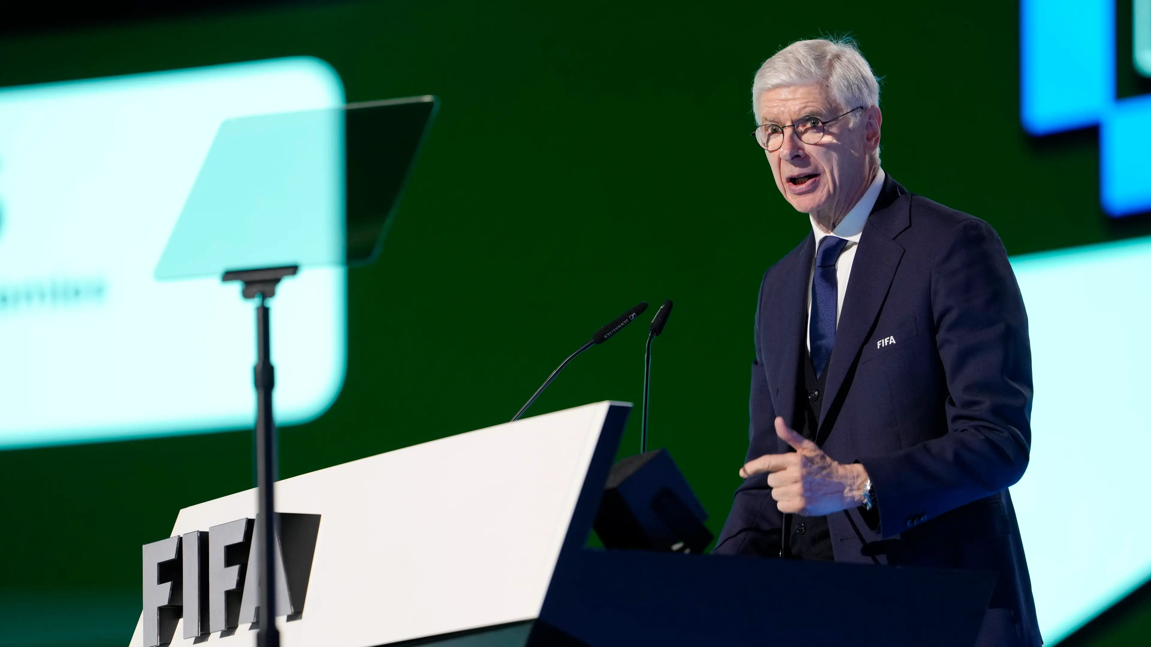 Wenger krytykuje FIFĘ? Kharja nie kryje rozczarowania