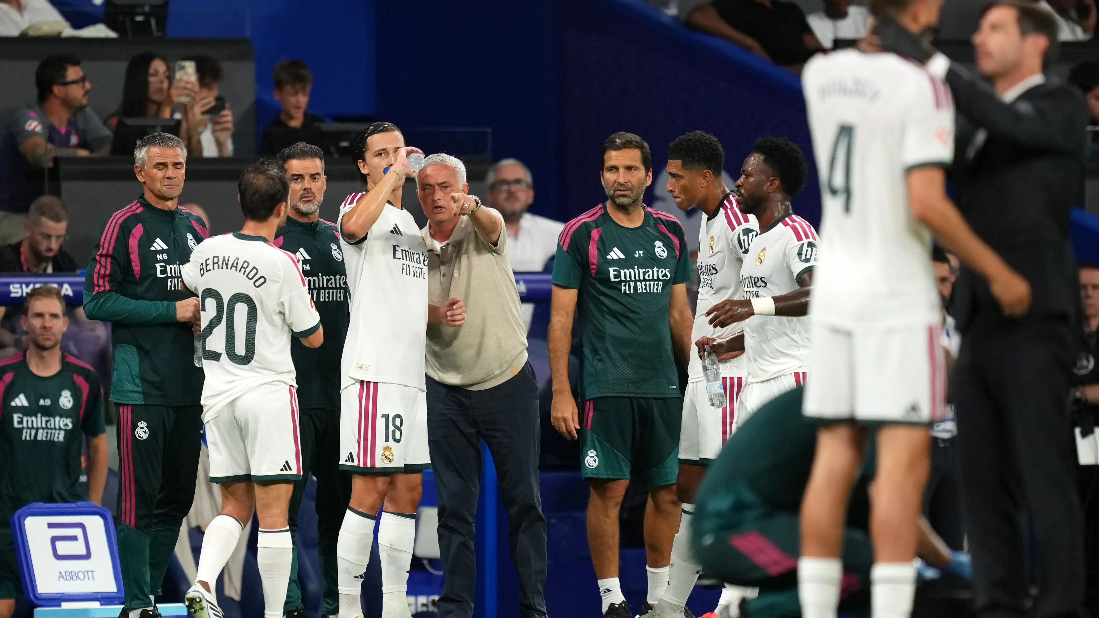 Vinicius Junior: Ofiara czy prowokator? Mourinho zabiera głos!