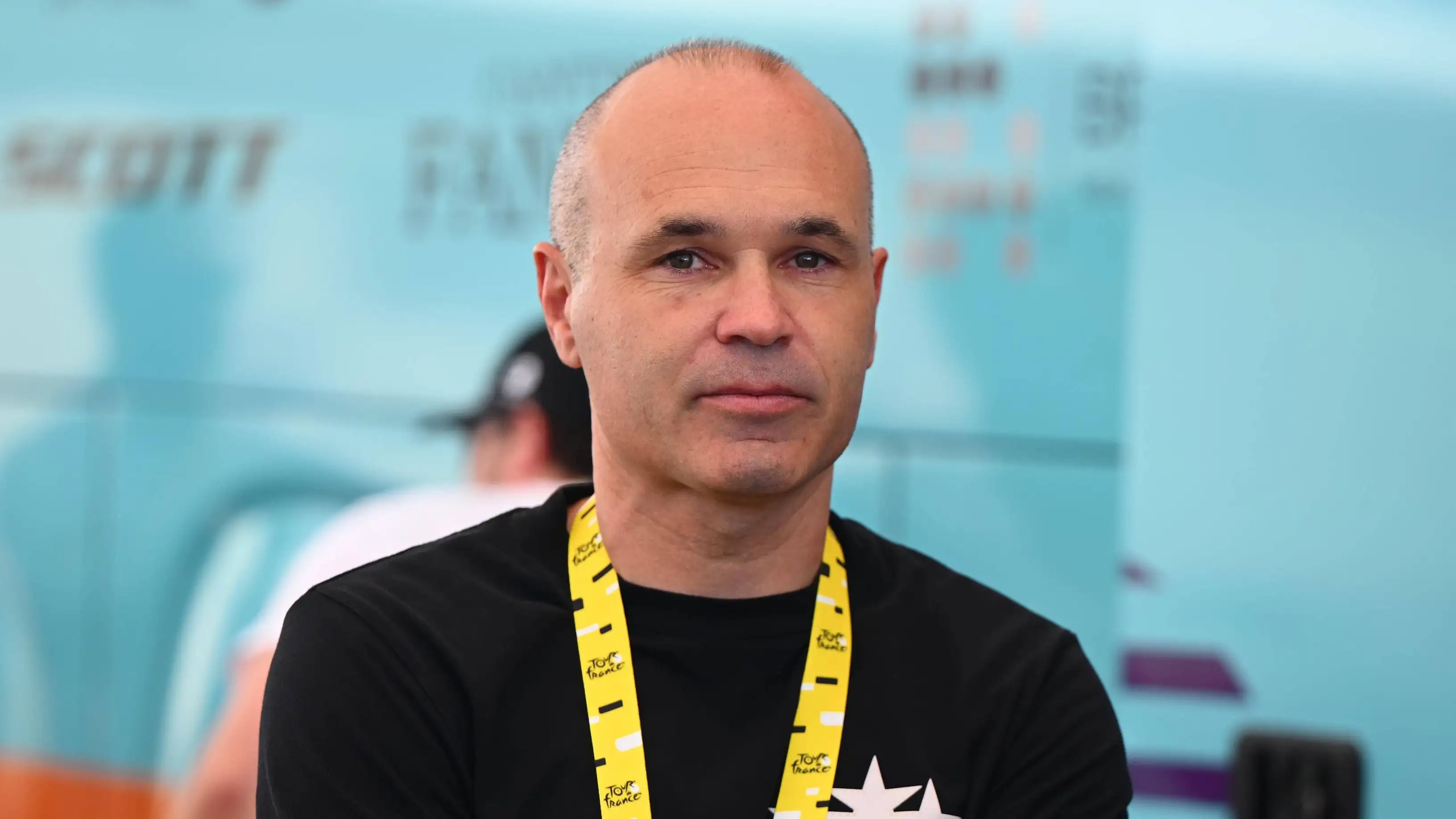 Iniesta w Emiratach: Legenda Barcelony wchodzi na ścieżkę trenerską