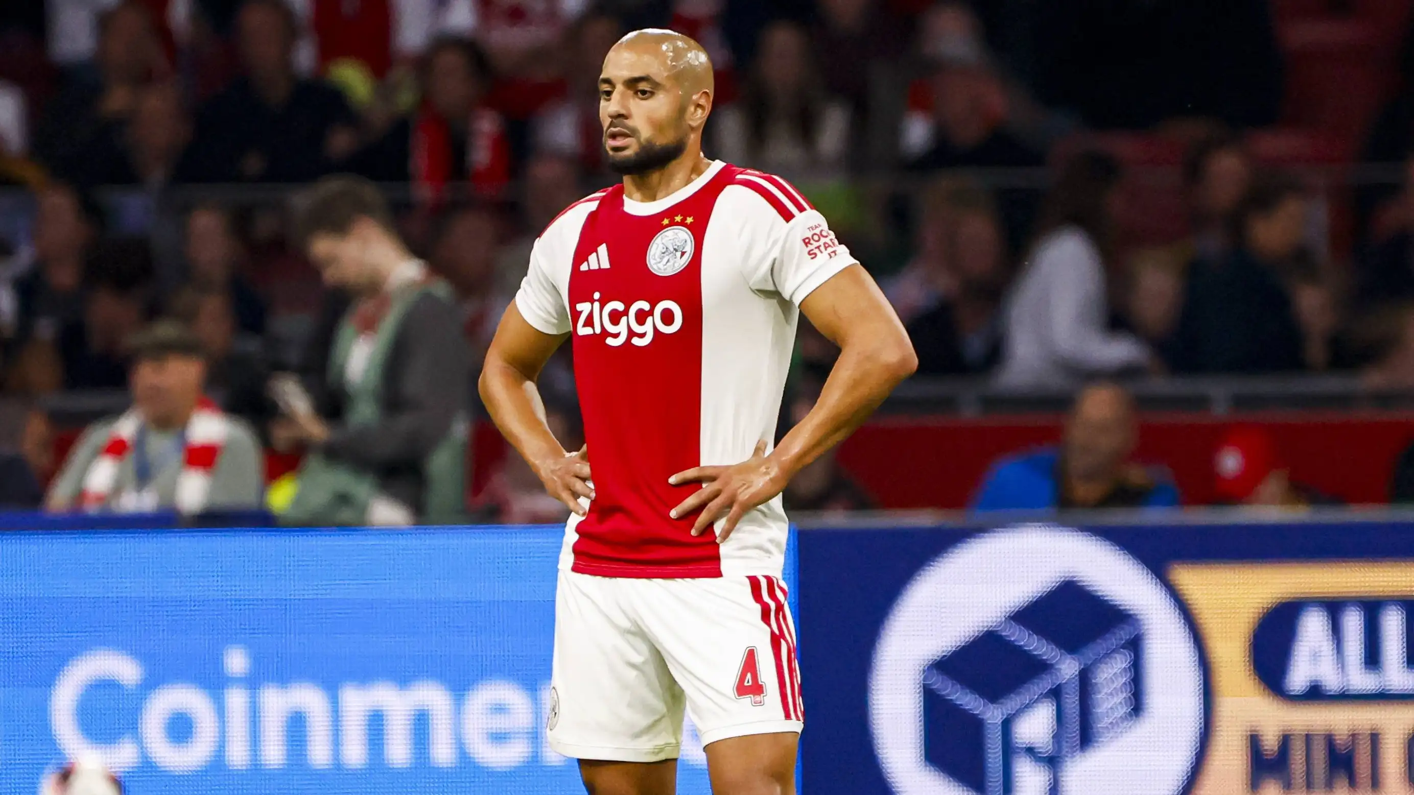 Amrabat wisi na włosku. Debiut w Ajaxie, klęska z PSV i gorzkie słowa