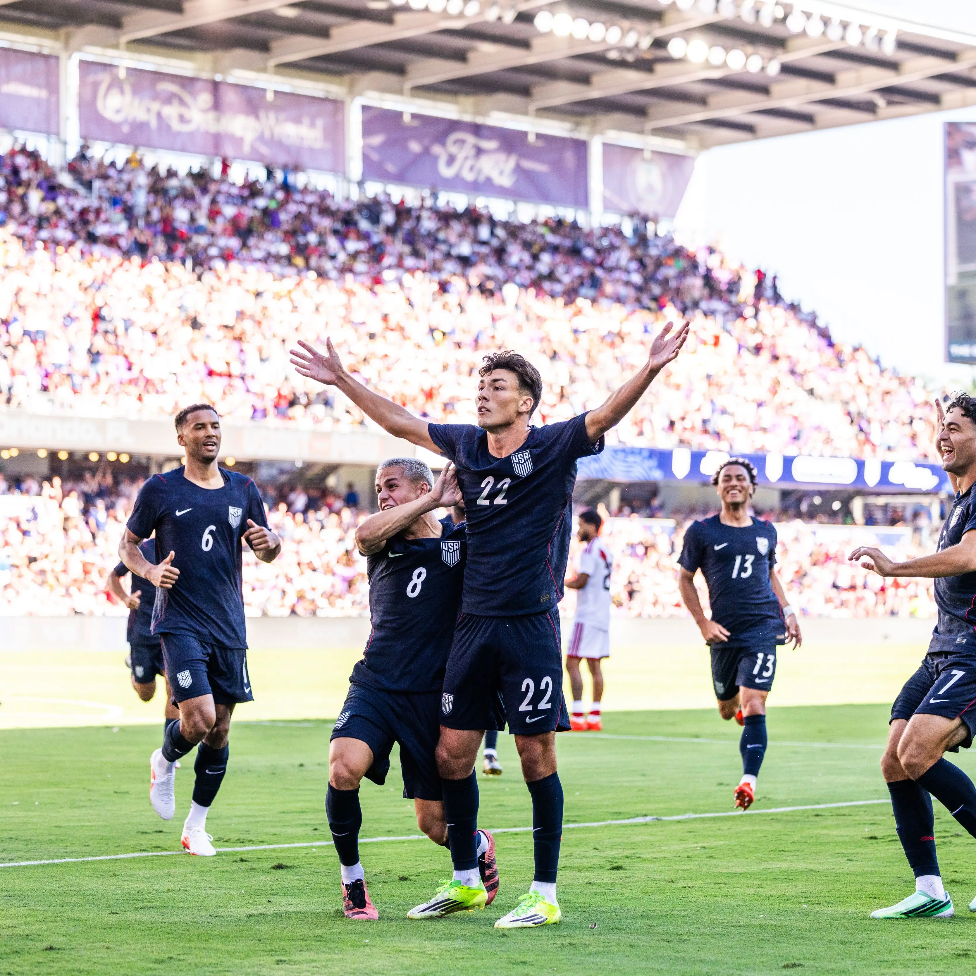 Debiut marzeń: Ellis strzela dla USMNT z pomocą idola Reyny