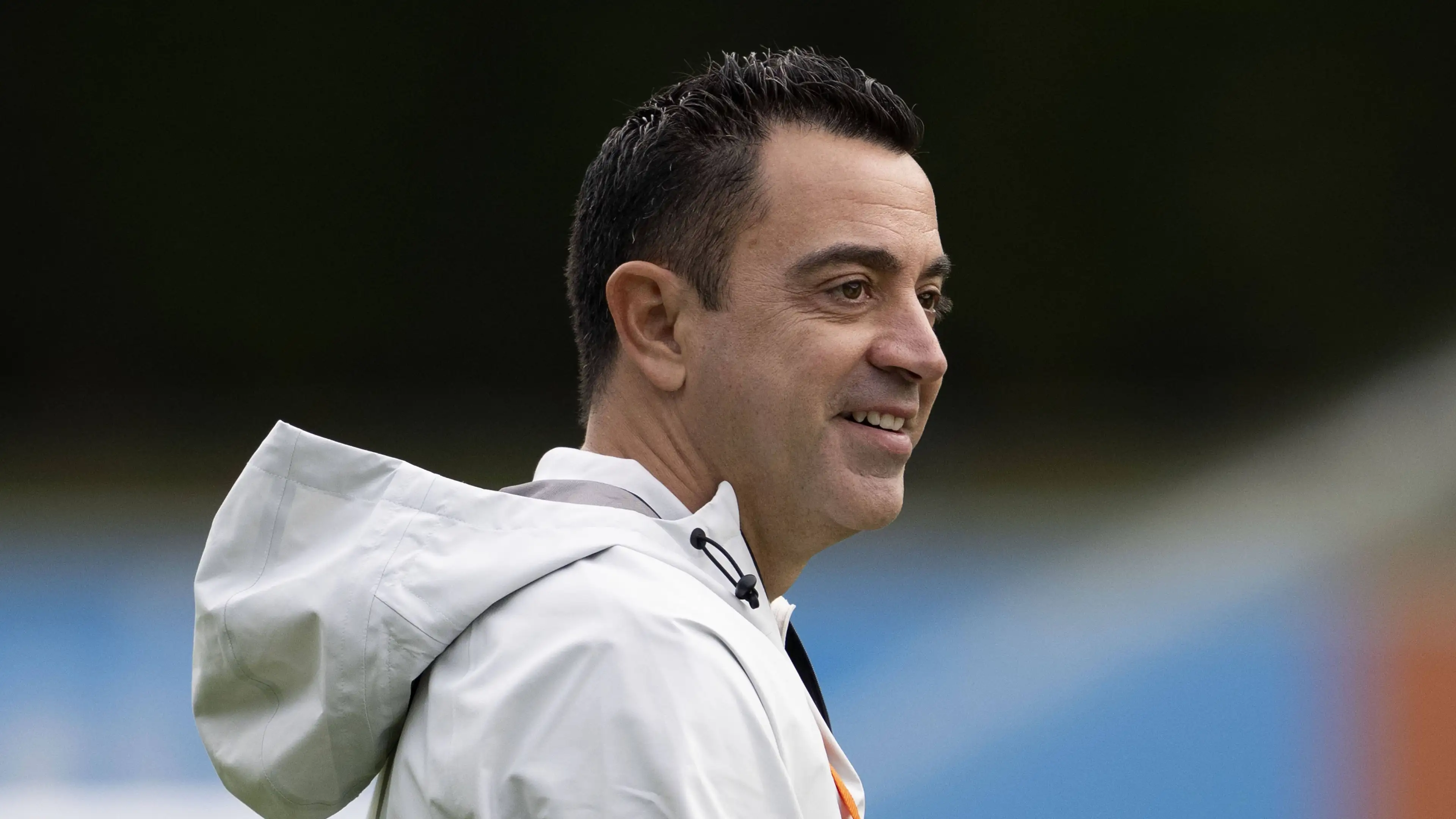 Xavi eksperymentuje z Van Dijkiem. Koeman by tego nie zrobił?