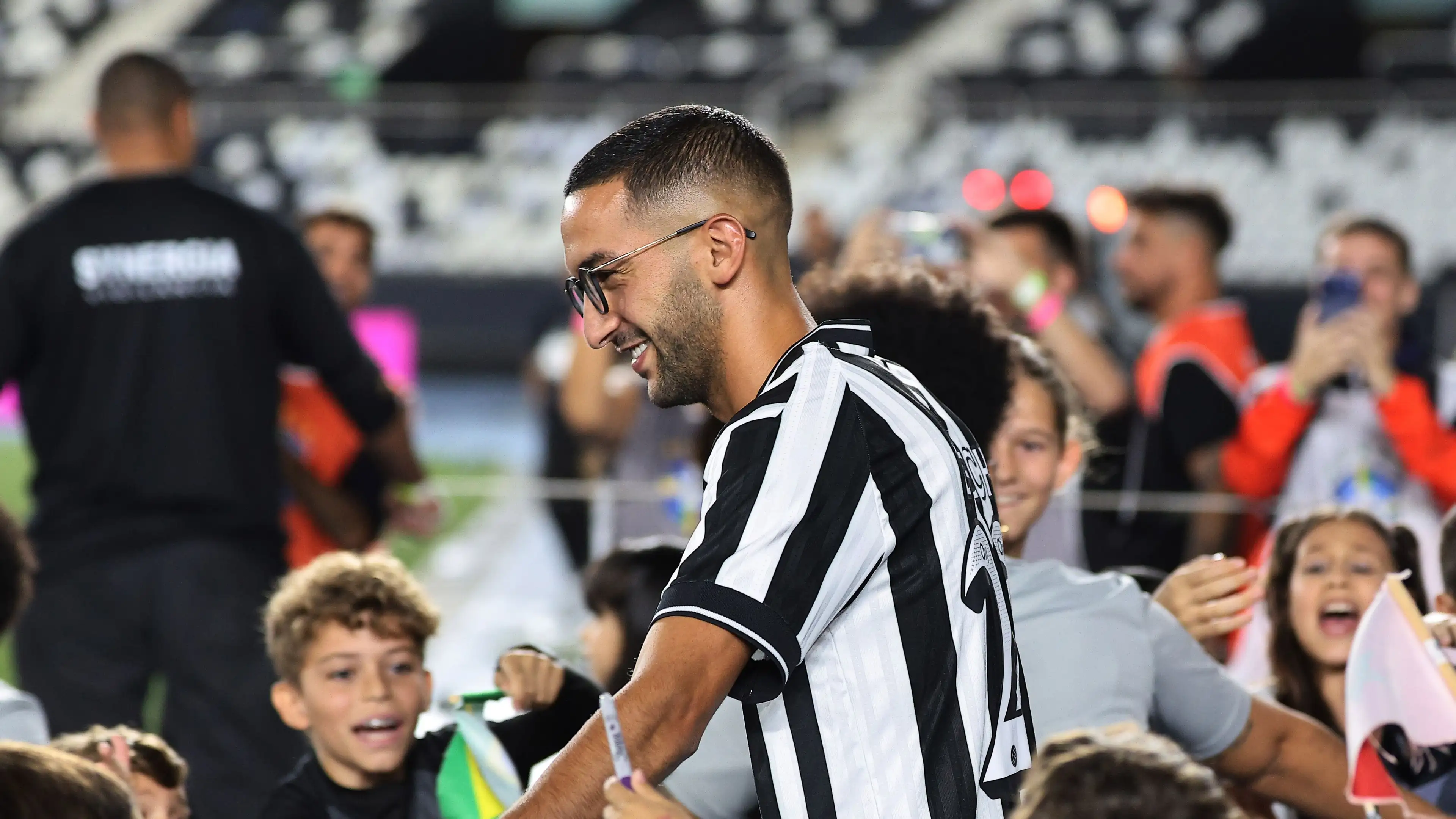 Botafogo RJ: Gwiazda z Maroka Rozpala Serce Kibiców