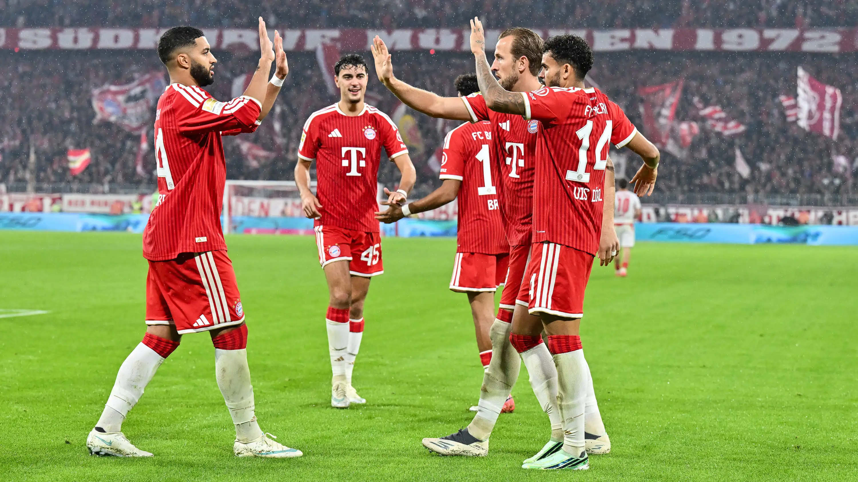Bayern Monachium miażdży RB Lipsk 6-1: Królewska demolka!